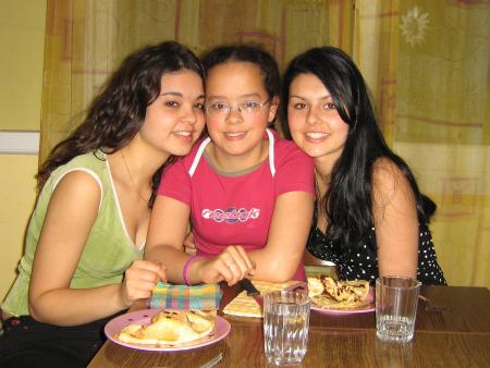 les trois brunes(lol)
